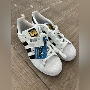 Adidas Superstar Sneakers